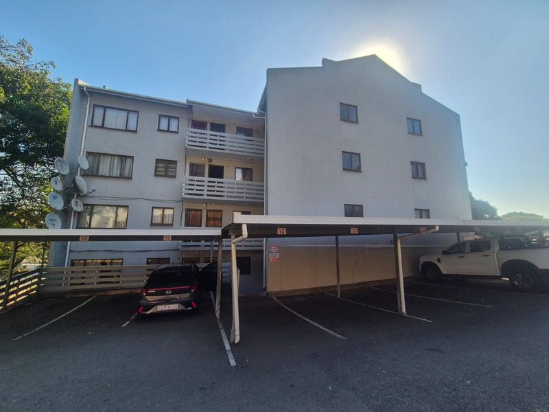 2 Bedroom apartment for rent in Grosvenor Bluff R7,500pm - Photo 1
