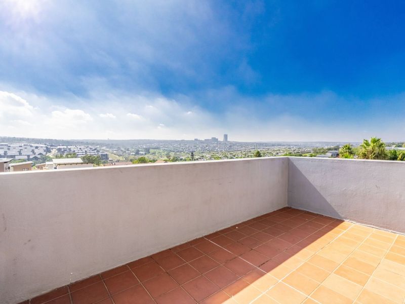 3 Bedroom Apartment forsale  in Barbeque Downs - Photo 6