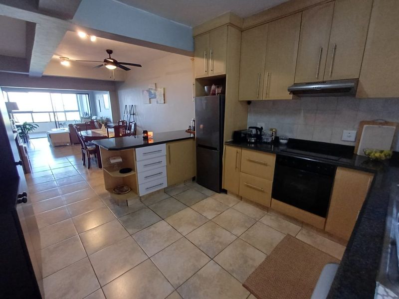 Expansive Sea views, 2 bath, 2 bed, pet friendly and not a cent to be spent! - Photo 1