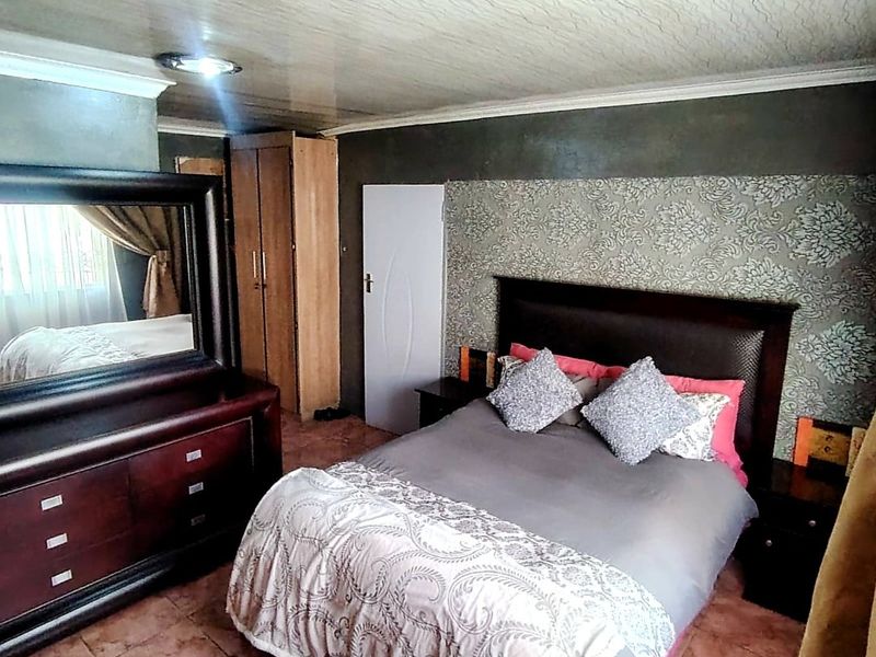 4 Bedroom House for Sale in Mdantsane  - Photo 3