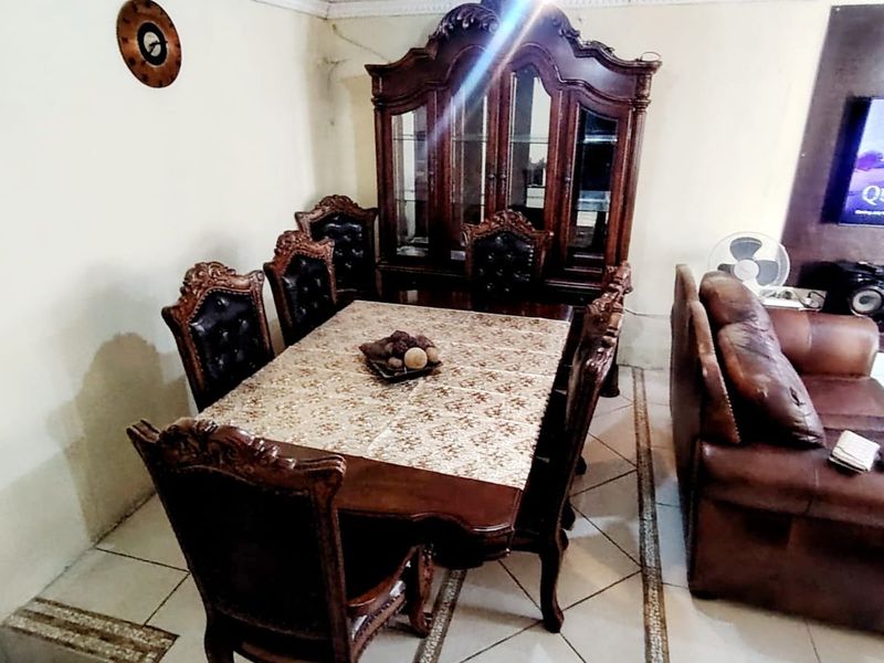 4 Bedroom House for Sale in Mdantsane  - Photo 9