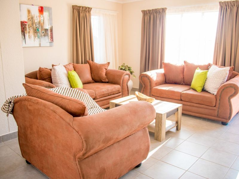 Family Haven in Sky City with Fibre and Safe Parking - Photo 8