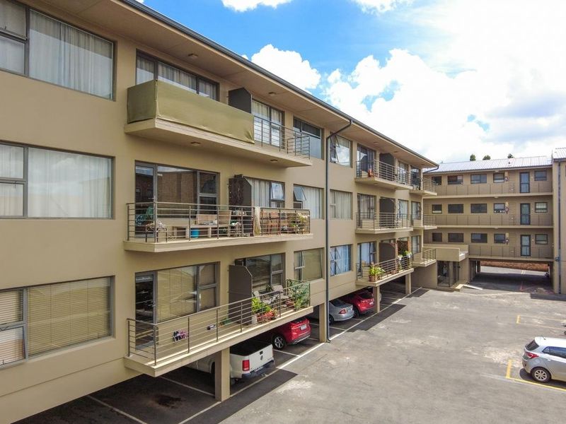 Spacious, Secure & Perfectly Located! - Photo 1