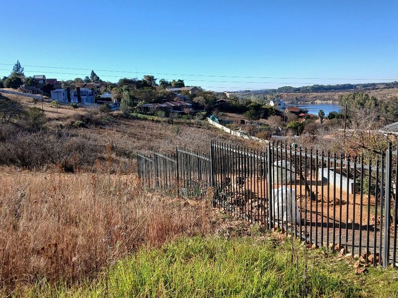 PRIME RIVER & COUNTRY VIEW SITE!! - Photo 1