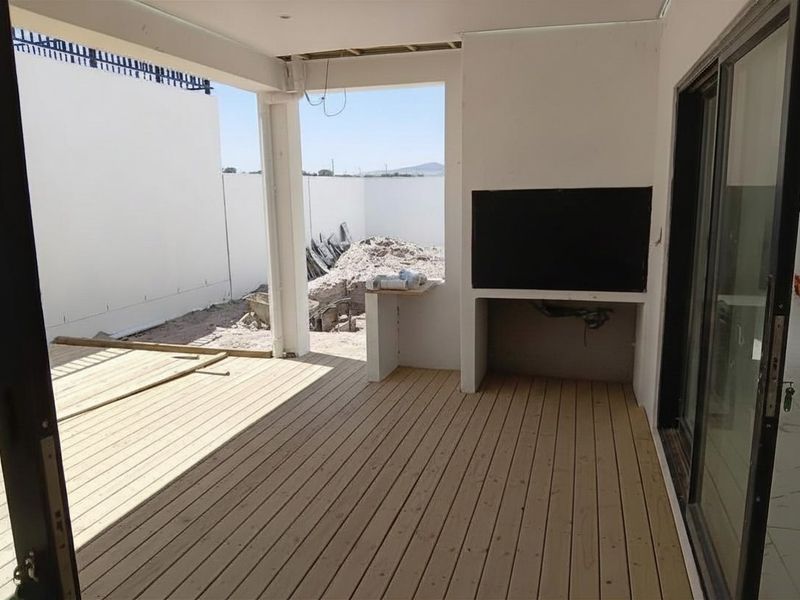 Where Eco-Smart Meets High-End: A New Standard for Sandown Living - Photo 9