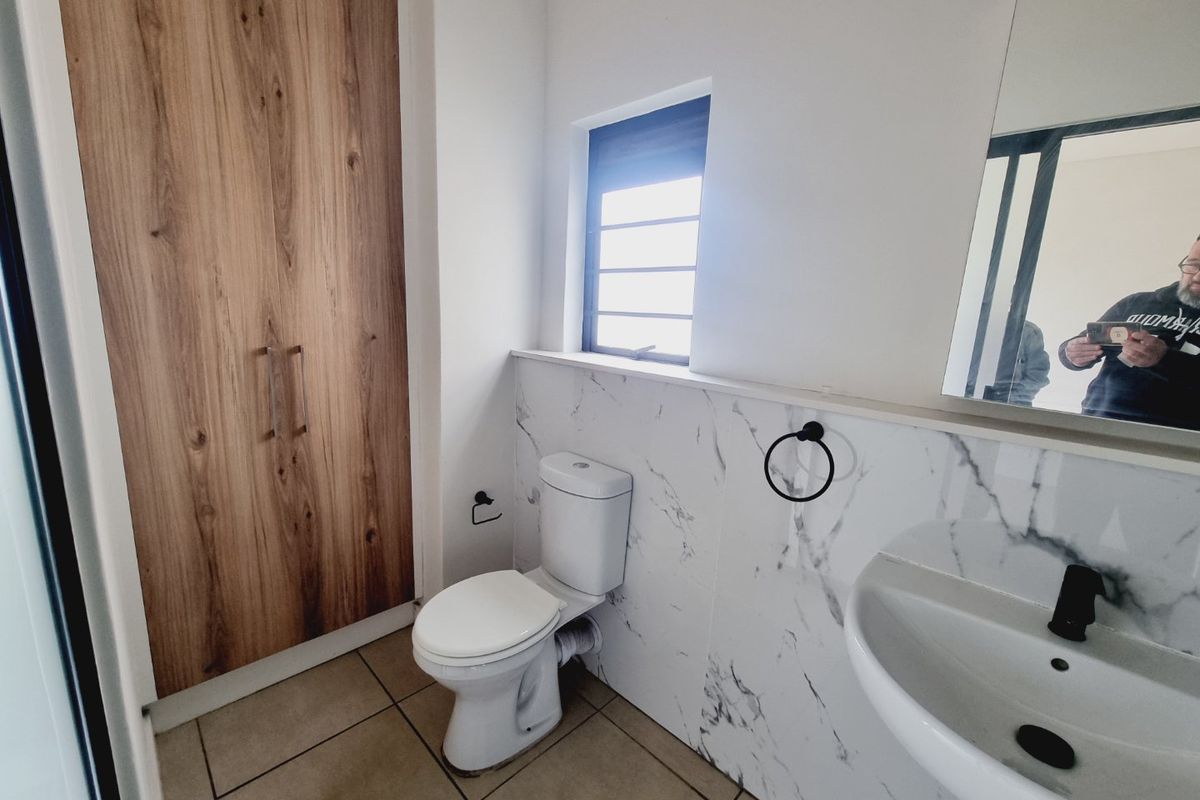 3 bedroom ground floor apartments with 2 bathrooms - Photo 3