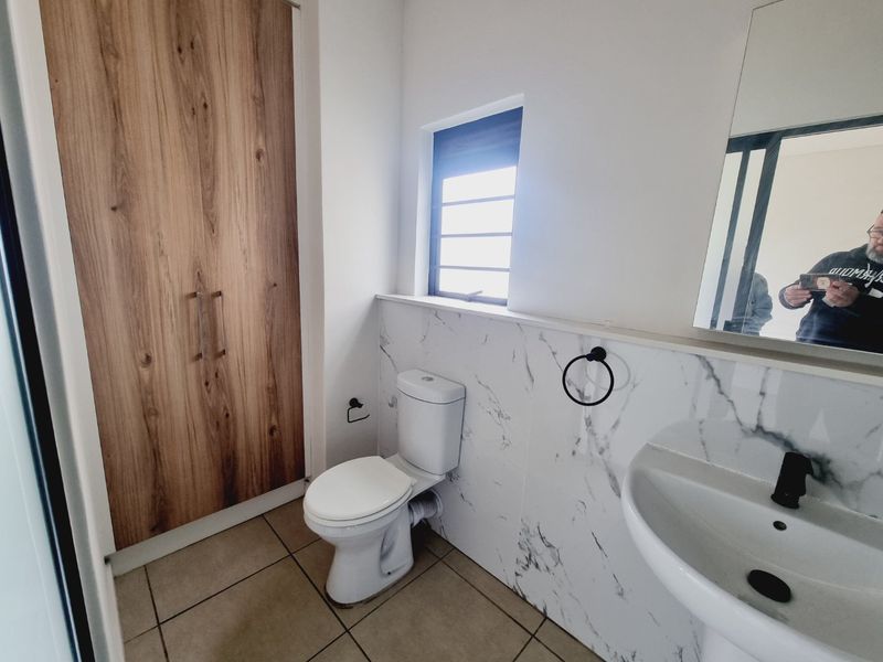3 bedroom ground floor apartments with 2 bathrooms - Photo 3