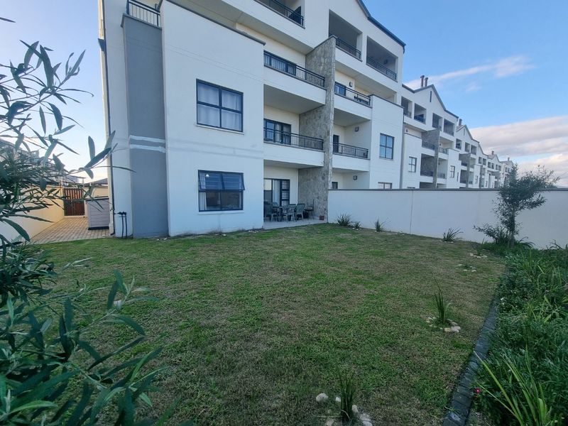 3 bedroom ground floor apartments with 2 bathrooms - Photo 2