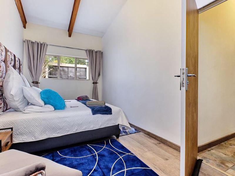 Stunningly Furnished 2-Bedroom Apartment in Secure Complex - Photo 9