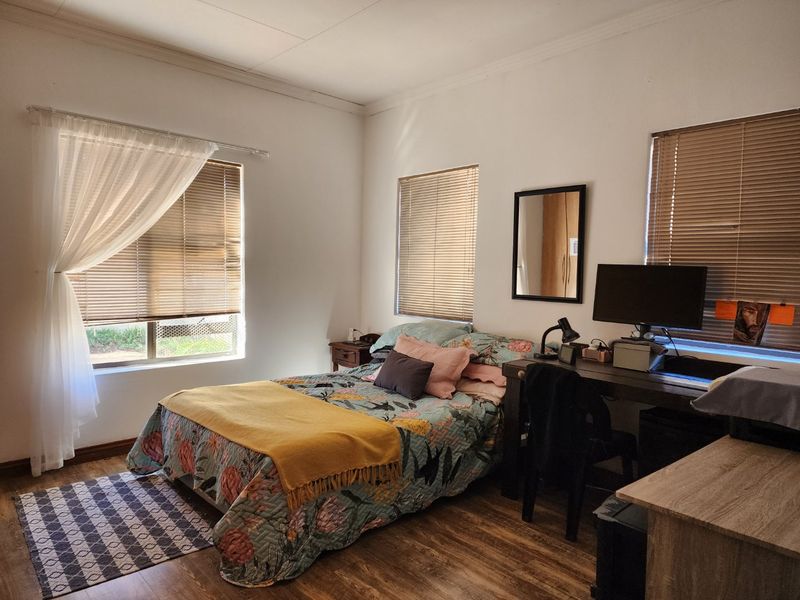 3 BEDROOM TOWNHOUSE IN WILKOPPIES - Photo 10