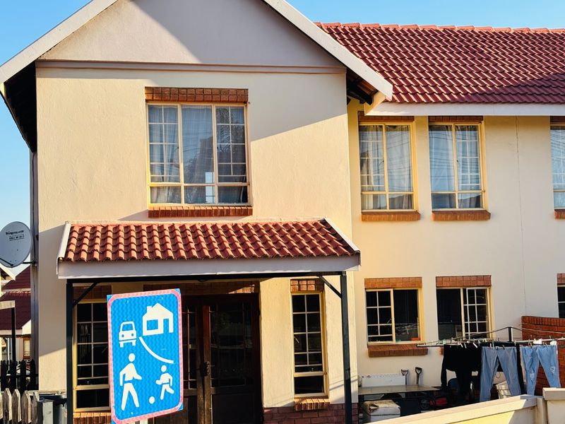 Modern Duplex 3-Bedroom Home To Let in Brooklands Lifestyle Estate, Centurion - Photo 1