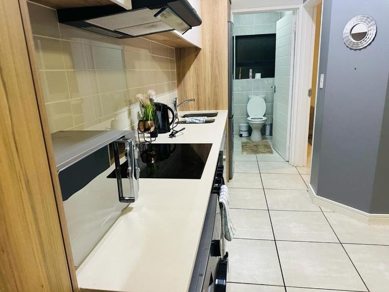 ONE BEDROOM AND ONE BATHROOM - Photo 5