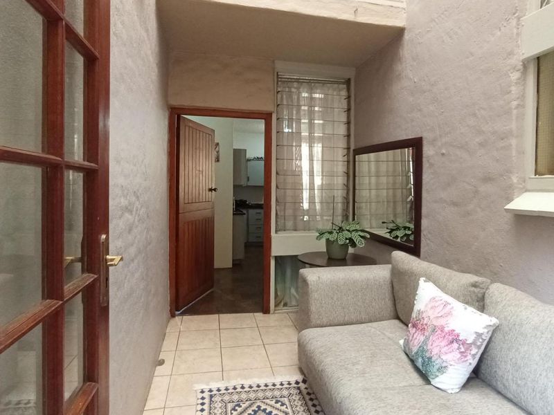 5 bedroom, 2 bathroom townhouse in Arcadia  - Photo 1