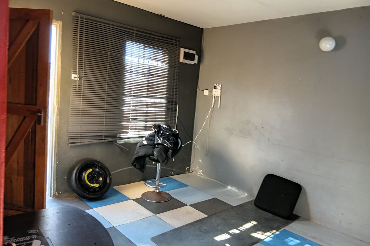 2 Bedroom Maisonette for sale in Forest Village - Photo 4
