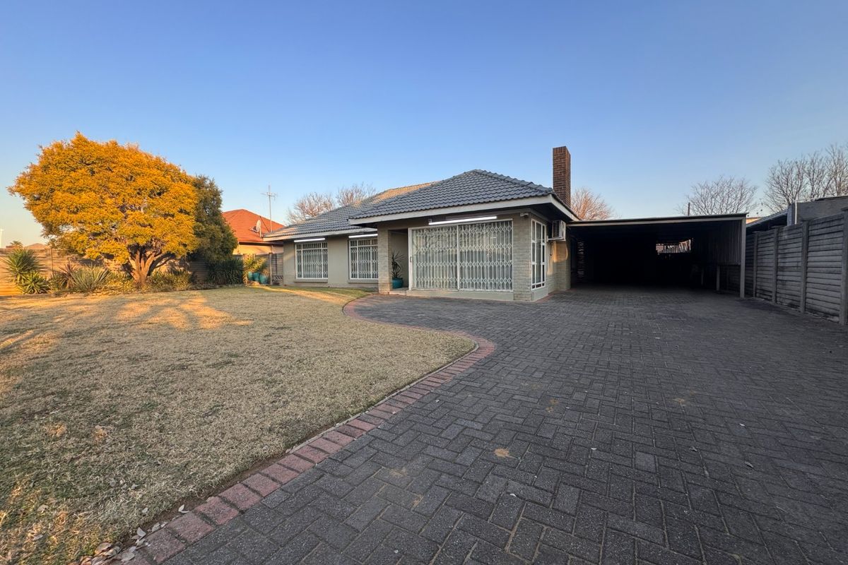 Turn the key to this home with heart in Three Rivers - Photo 4