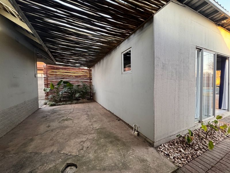 Turn the key to this home with heart in Three Rivers - Photo 10
