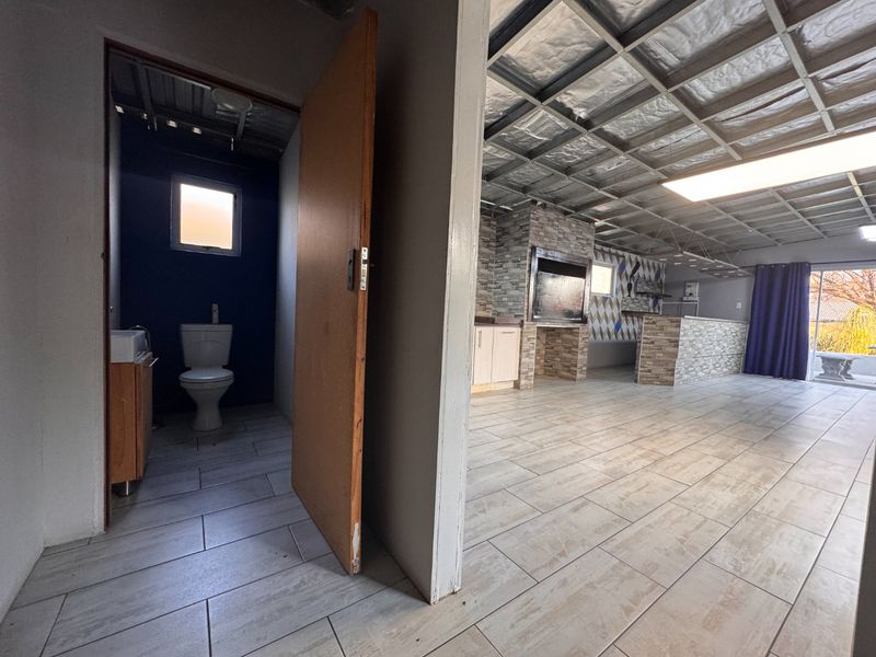 Turn the key to this home with heart in Three Rivers - Photo 6