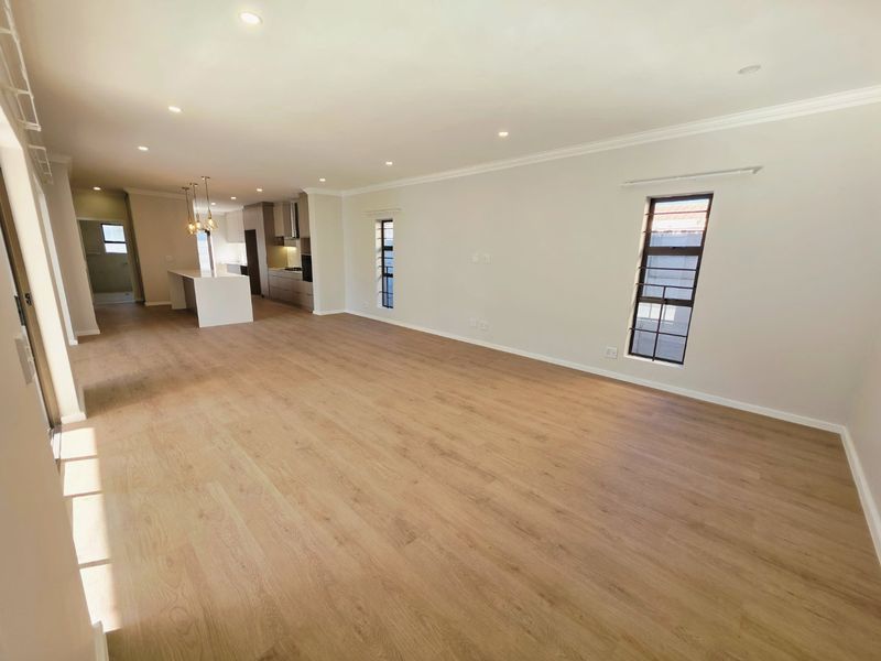 Spacious Family Home to Rent — Secure Parklands Close, Freshly Revamped - Photo 8