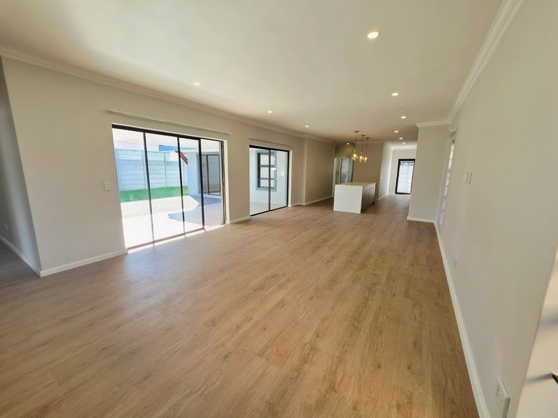 Spacious Family Home to Rent — Secure Parklands Close, Freshly Revamped - Photo 7