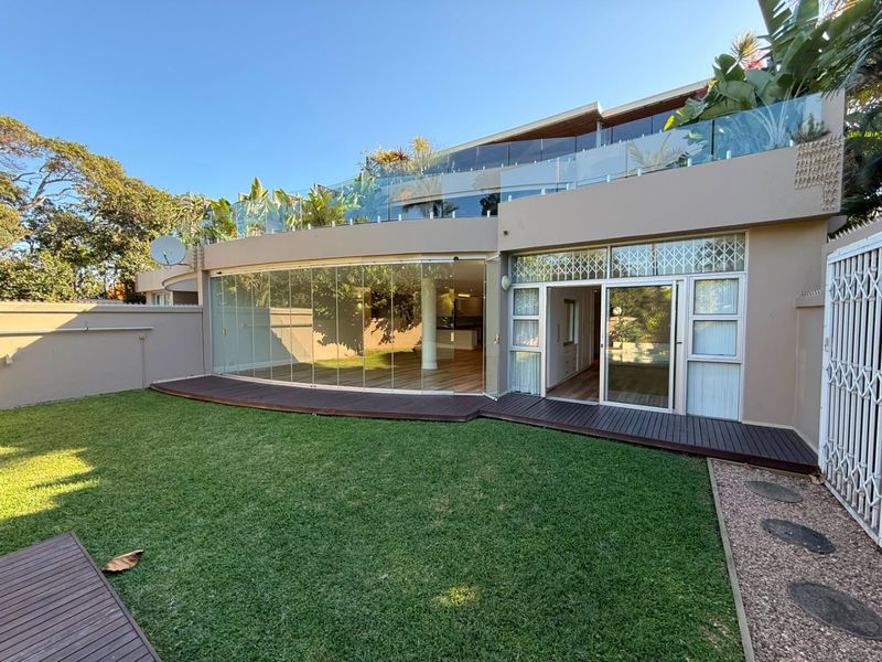 To let in Umhlanga, Frontline 3 bedroom pet friendly apartment. - Photo 9
