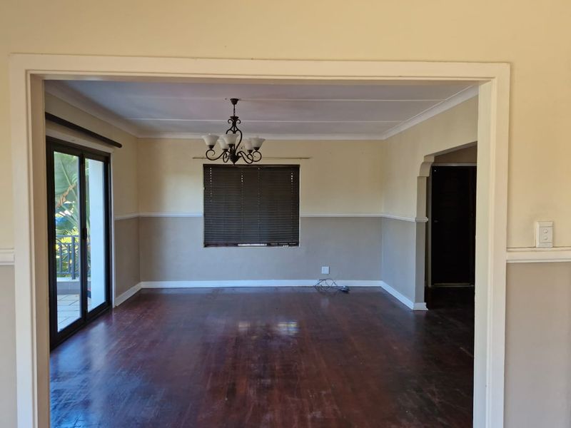 To let in Durban North, Spacious, pet friendly family home in Athlone with flatlet - Photo 3
