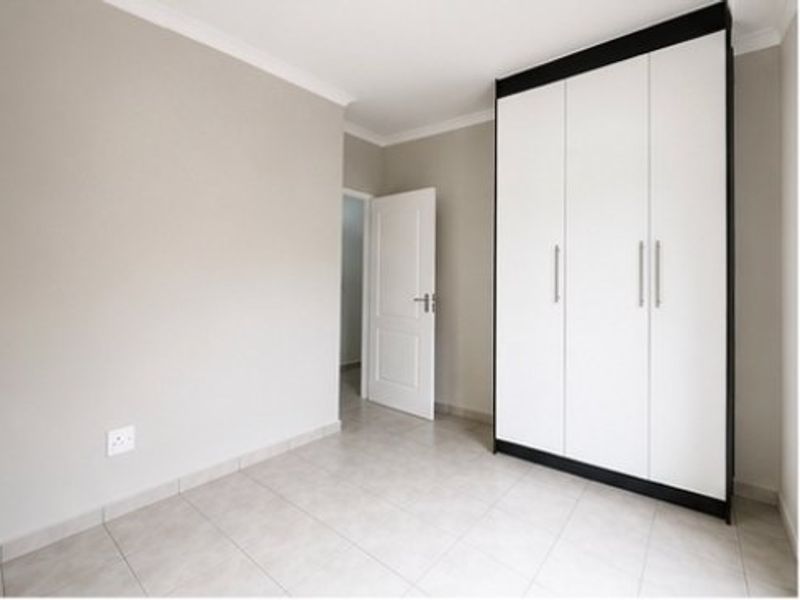 REAL ESTATE SERVICES WELCOMES YOU TO THIS AFFORDABLE 3 BEDROOM APARTMENT  - Photo 1