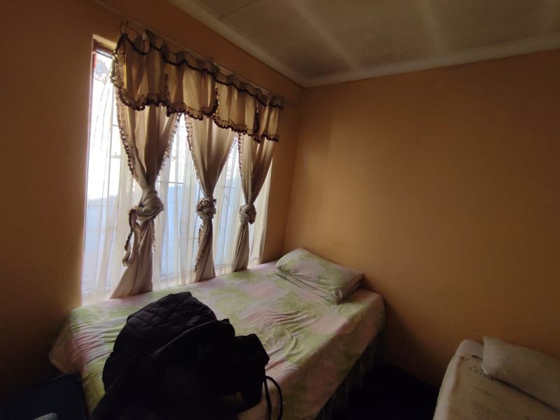 HOUSE FOR SALE IN CLOVERDENE  - Photo 8