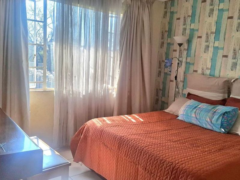 Exceptional Value with Double Pool Luxury - Photo 3
