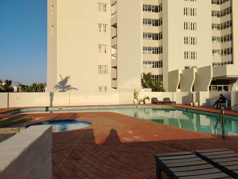 Upmarket DuplexTownhouse in Prime Location! - Photo 2