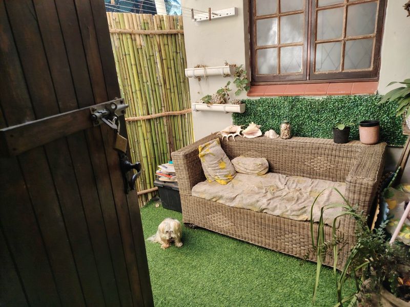 Charming 2-Bedroom, 2-Bathroom Cottage to Let in Gillitts - Photo 4