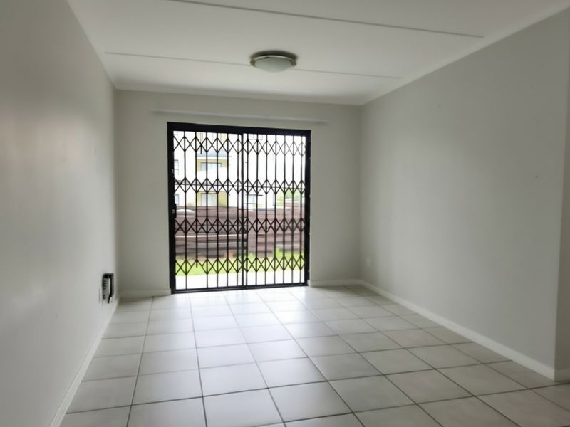 Modern Ground Floor 1 Bedroom Apartment for Rent in Green Park Lifestyle Estate, Boksburg - Photo 4