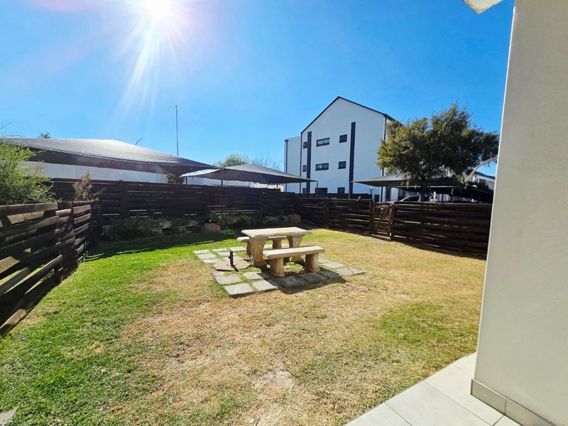 Modern Ground Floor 1 Bedroom Apartment for Rent in Green Park Lifestyle Estate, Boksburg - Photo 1