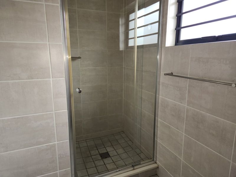 Modern Ground Floor 1 Bedroom Apartment for Rent in Green Park Lifestyle Estate, Boksburg - Photo 6