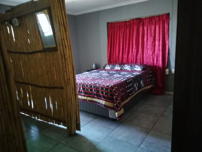 4 Bedroom House for Sale in Bethelsdorp - Photo 8