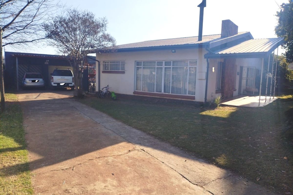 3 Bedroom House for Sale in Casseldale  - Photo 3