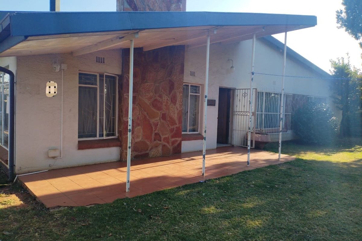 3 Bedroom House for Sale in Casseldale  - Photo 4