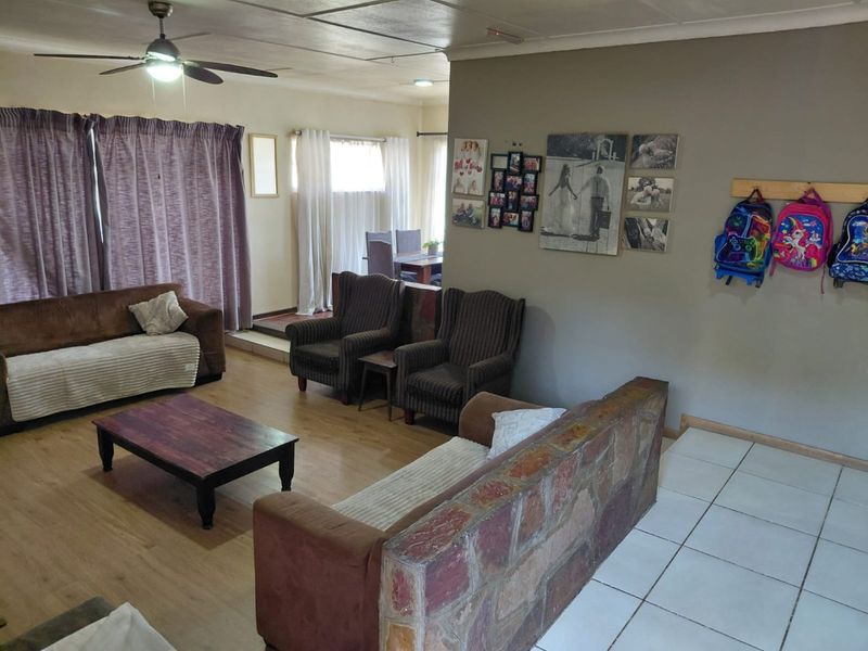 3 Bedroom House for Sale in Casseldale  - Photo 5