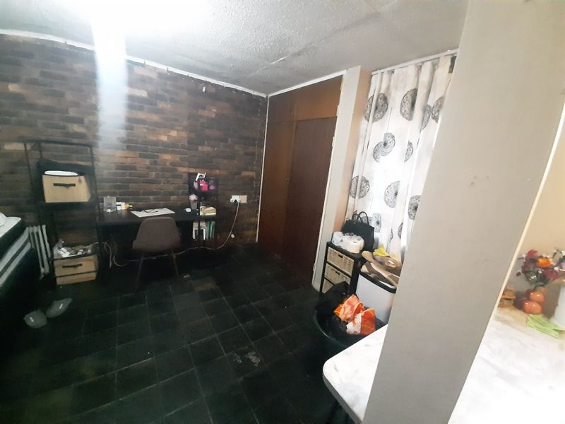 High-Demand Investment Opportunity | Secure Bachelor Apartment | Ideal For First-Time Buyers  - Photo 5