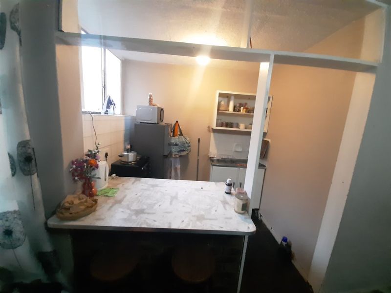 High-Demand Investment Opportunity | Secure Bachelor Apartment | Ideal For First-Time Buyers  - Photo 3