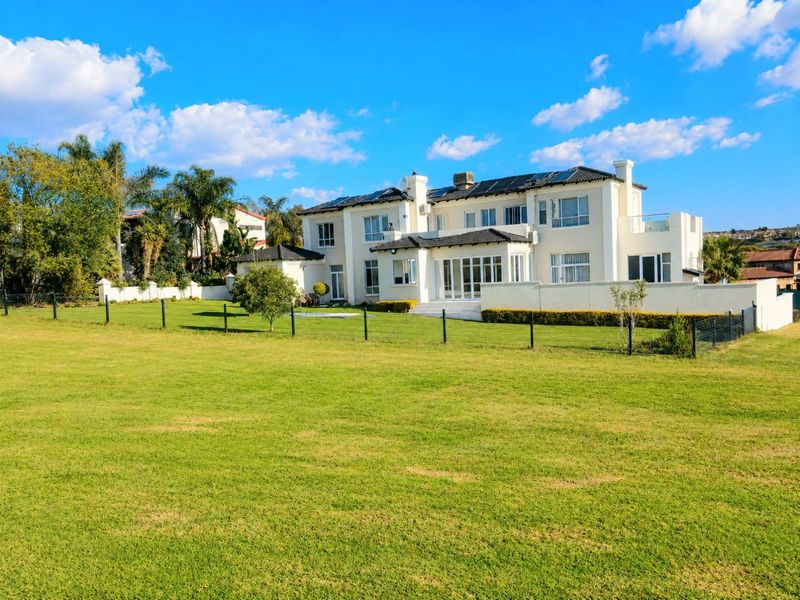 Luxury Living with Spectacular Golf Course Views - Photo 1