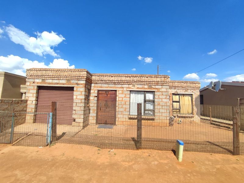 HOUSE FOR SALE IN DUDUZA - Photo 1