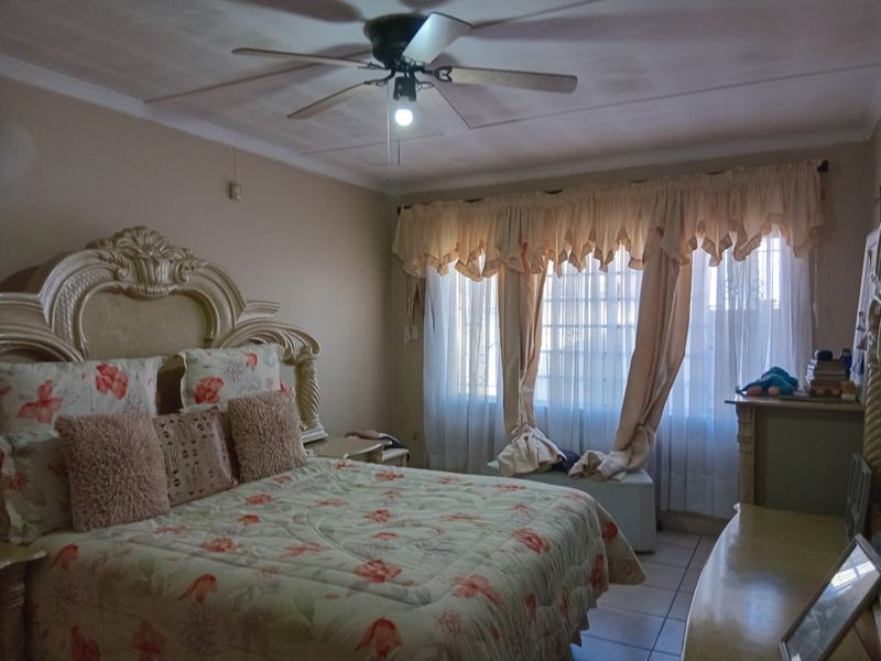 3 Bedroom House - Photo 6