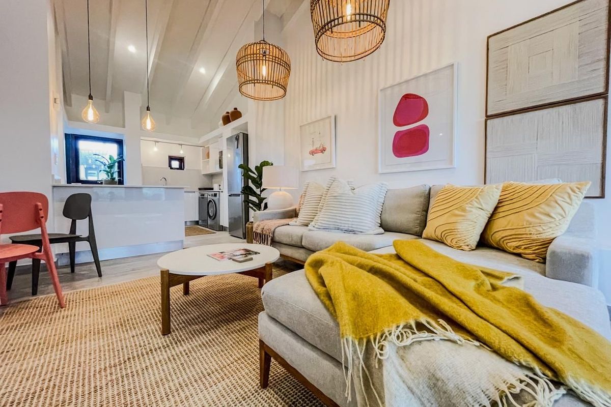 Two Bedroom Apartment For Sale - Photo 2