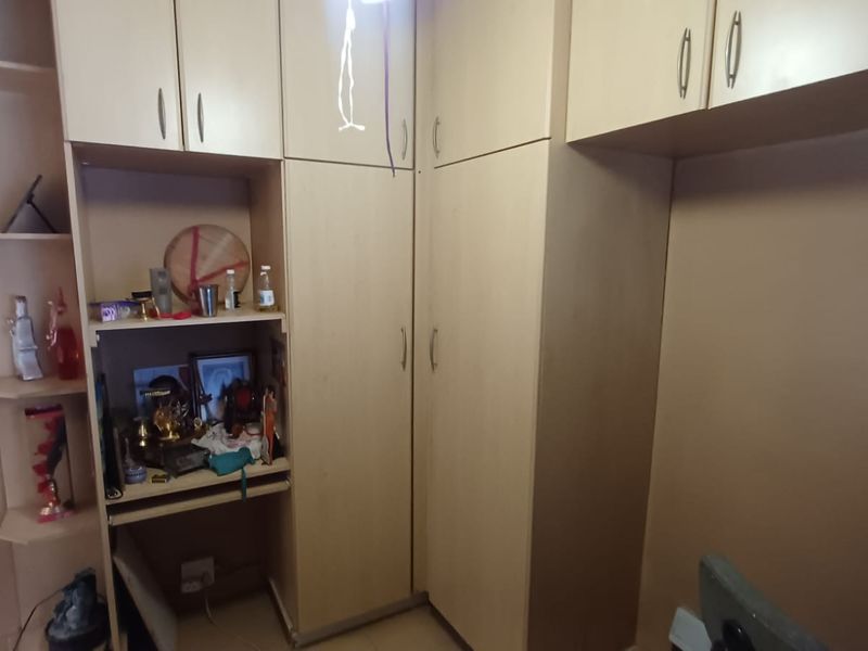 3 bedroom house for sale in Bellair R1,100,000 - Photo 9
