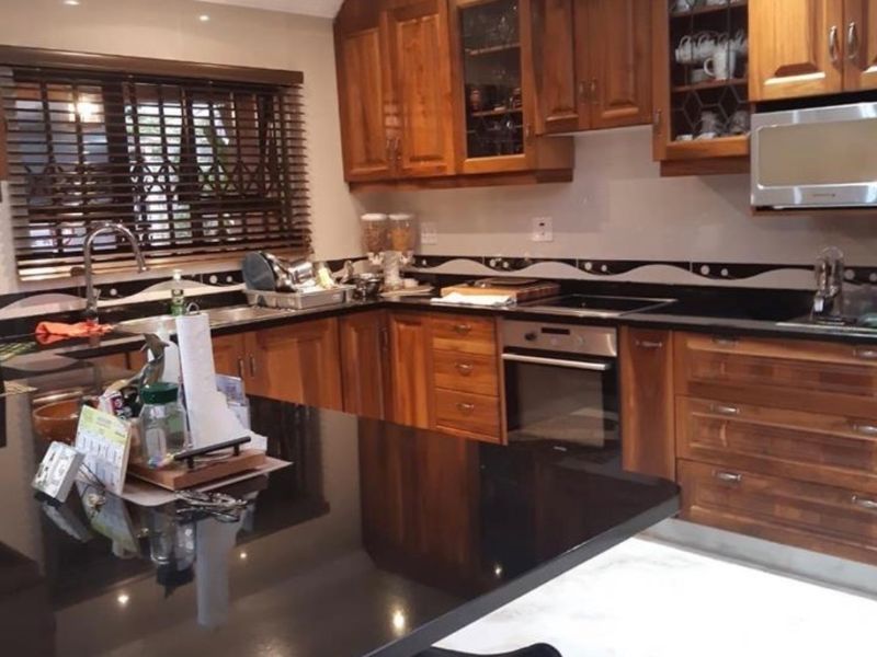 Luxury, Privacy and Timeless Comfort - All in one Exceptional  Address - Photo 8