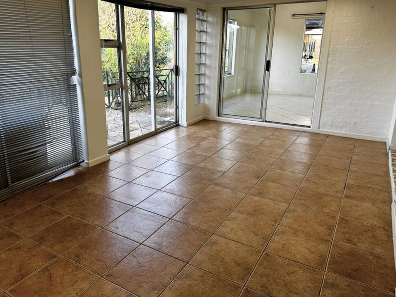 2  Bedroom Townhouse for Sale in Sundowner - Photo 6