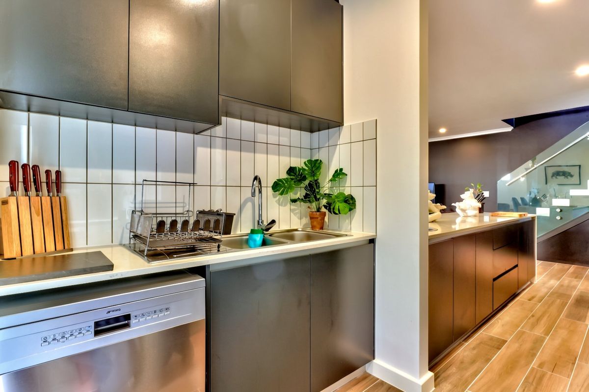 Modern Double-Storey Home to Rent in Sandown - Photo 5
