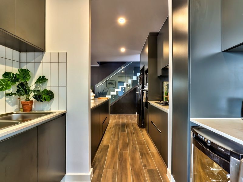 Modern Double-Storey Home to Rent in Sandown - Photo 6