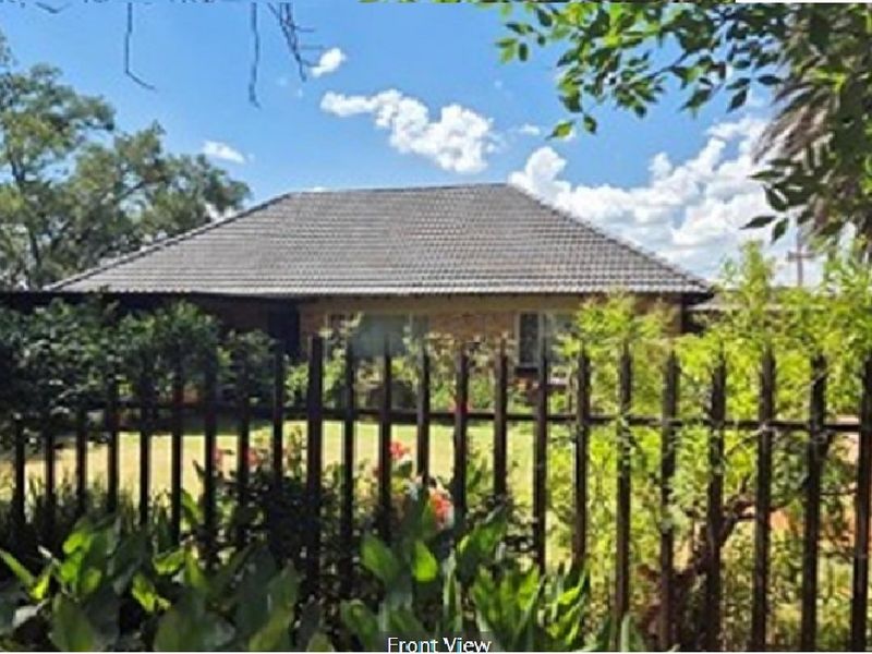 3 Bedroom Home in Stilfontein. - Photo 4