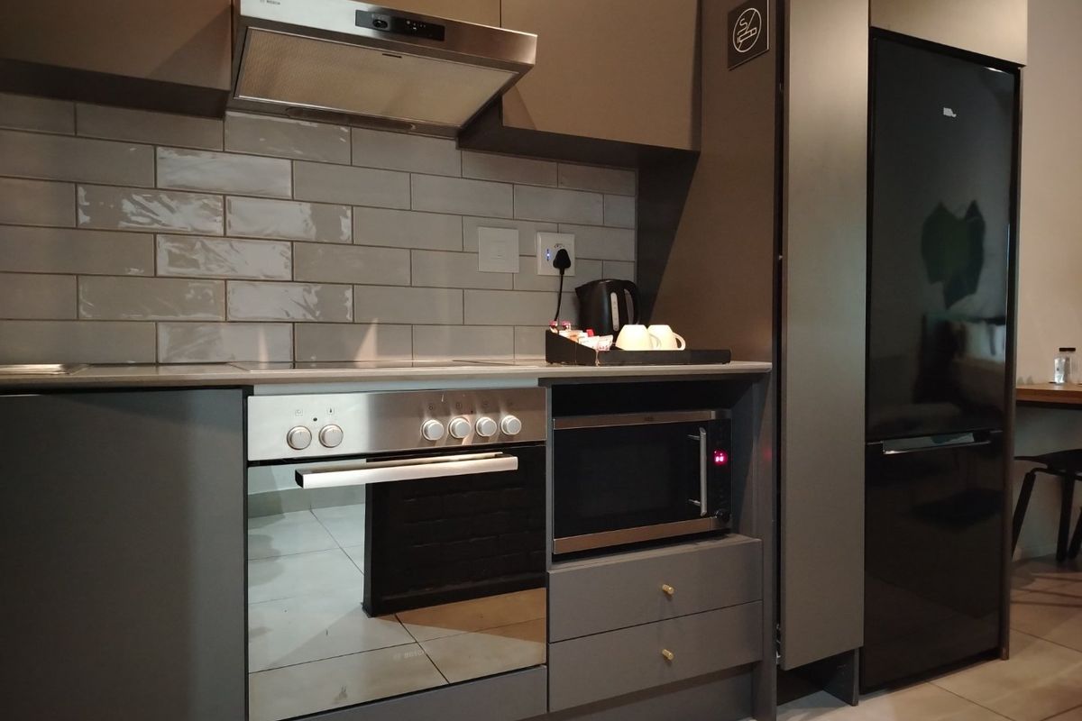 Fully Furnished Studio Apartment Black Brick1 - Photo 5